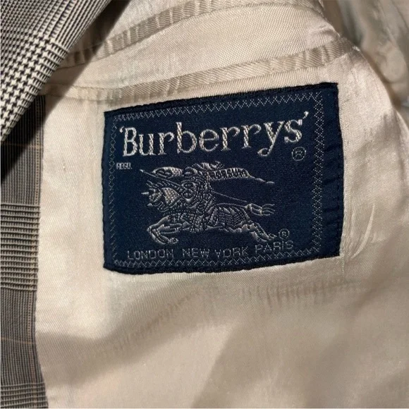 Men's Gray Plaid Blazer - Picture 7 of 10